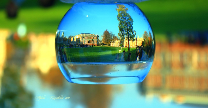 14 Beautiful Landscape Reflections Inverted Through Wine Glasses The Dashburst Blog 4280